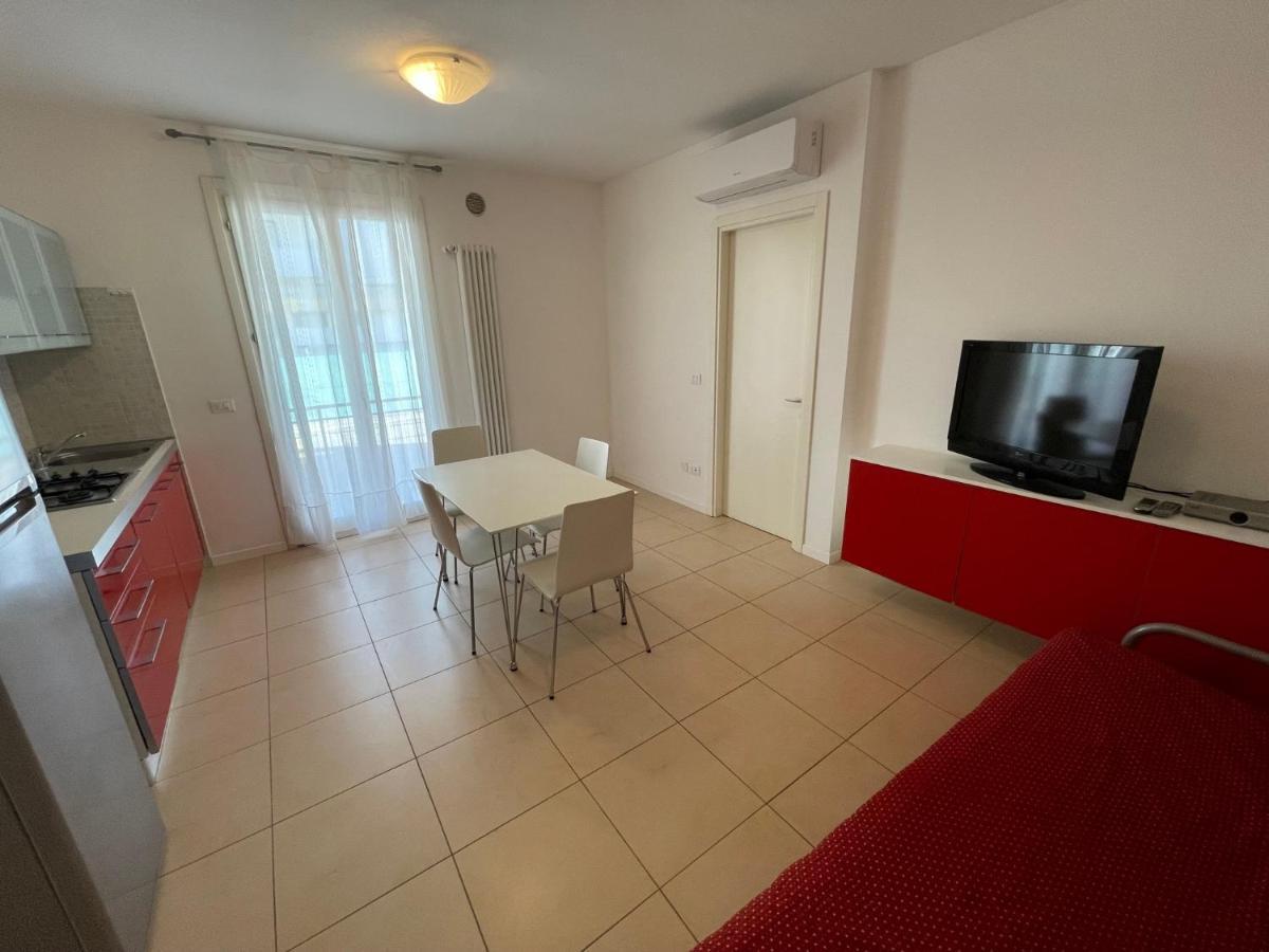Residence Al Mare - Agenzia Cocal Caorle Eksteriør bilde