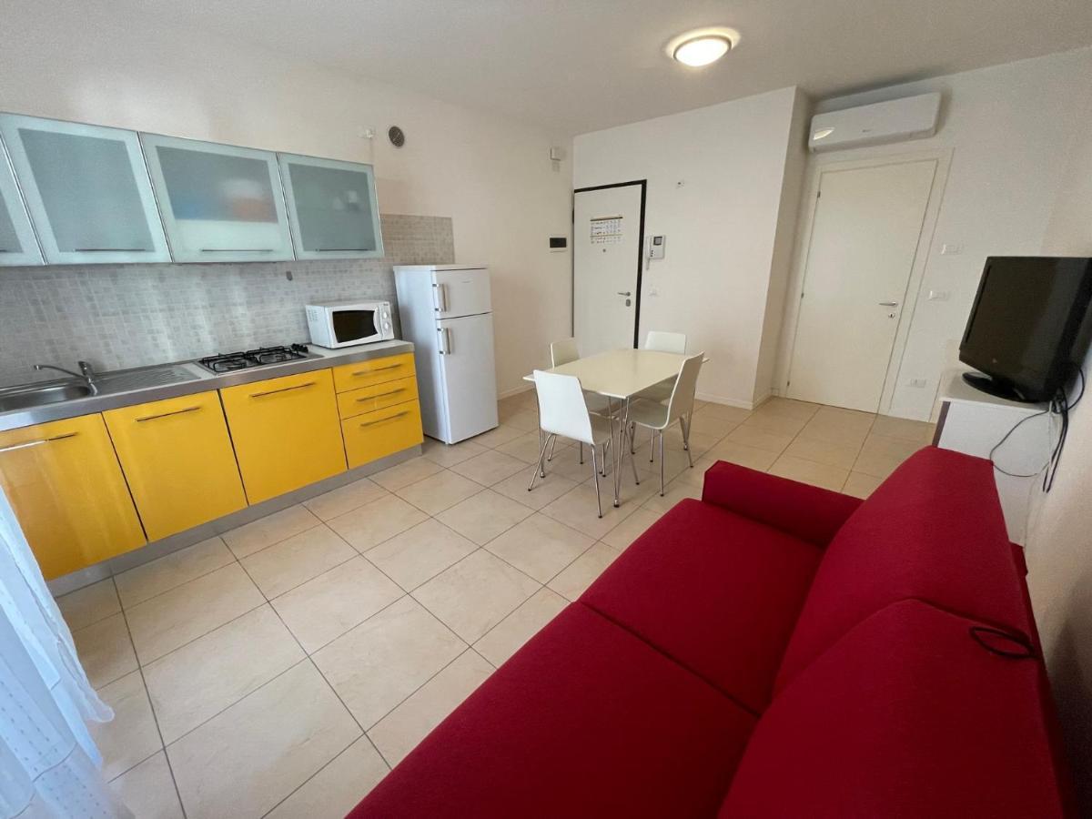 Residence Al Mare - Agenzia Cocal Caorle Eksteriør bilde