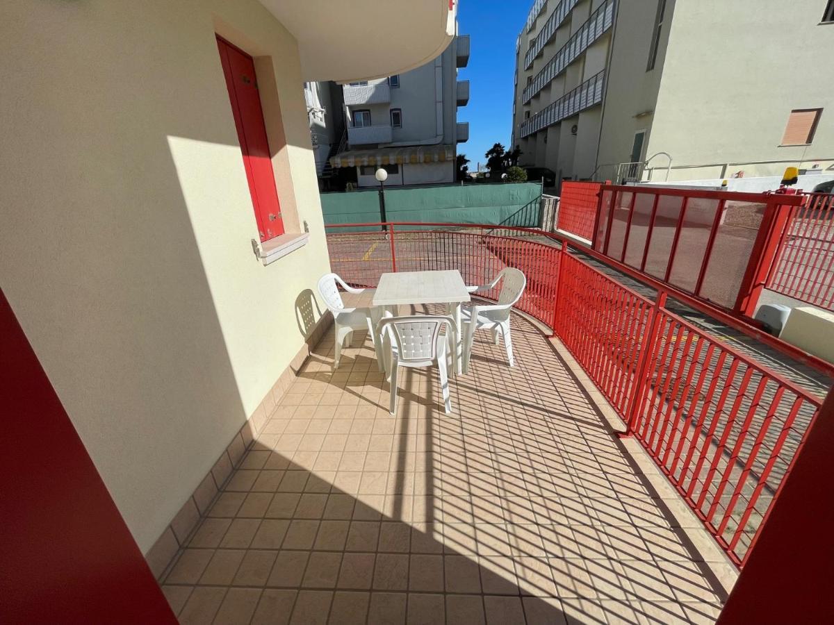 Residence Al Mare - Agenzia Cocal Caorle Eksteriør bilde