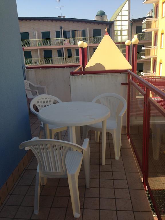 Residence Al Mare - Agenzia Cocal Caorle Eksteriør bilde